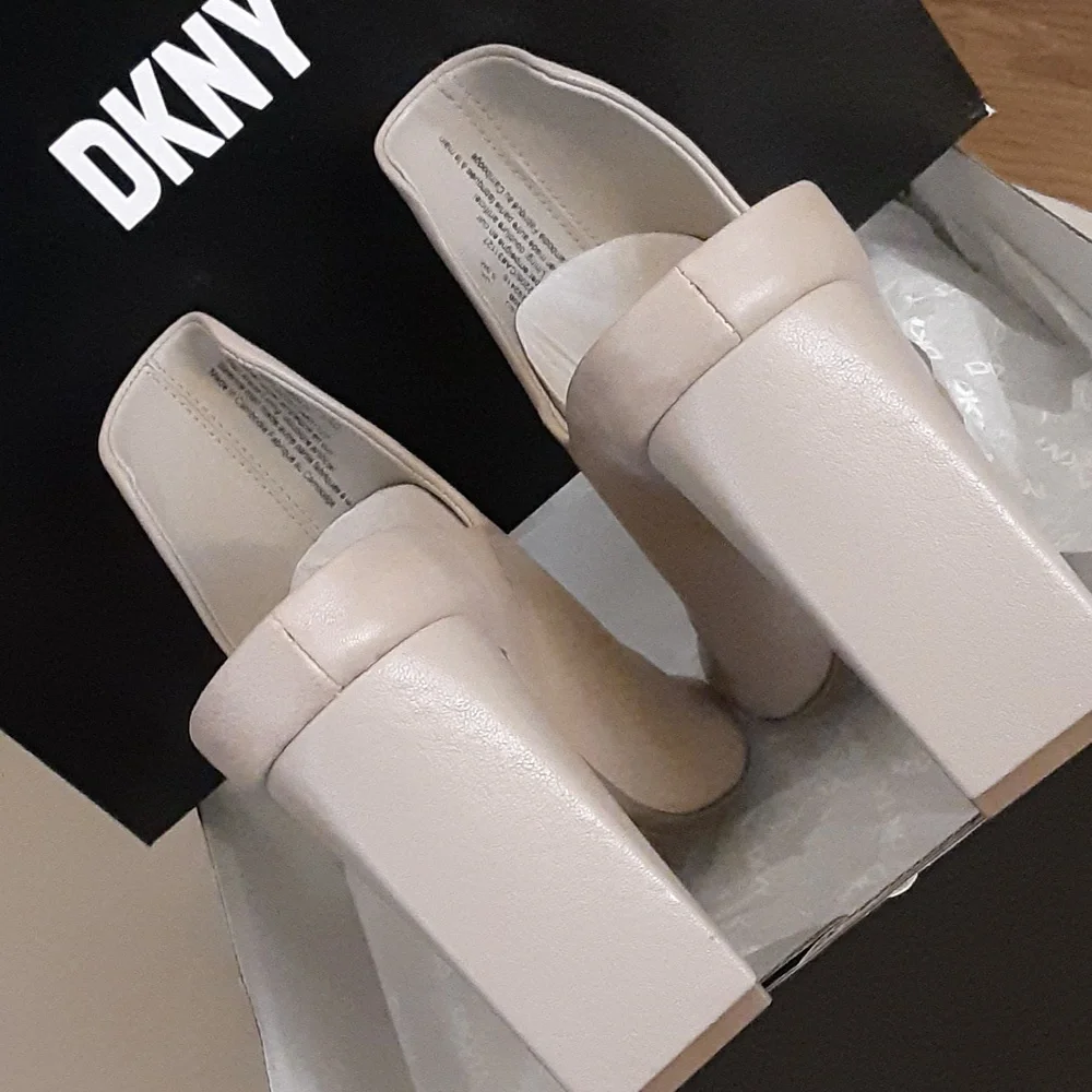 DKNY Peep Toe Mule - Picture 3 of 5